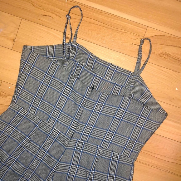 Jumpsuit - Picture 3 of 4